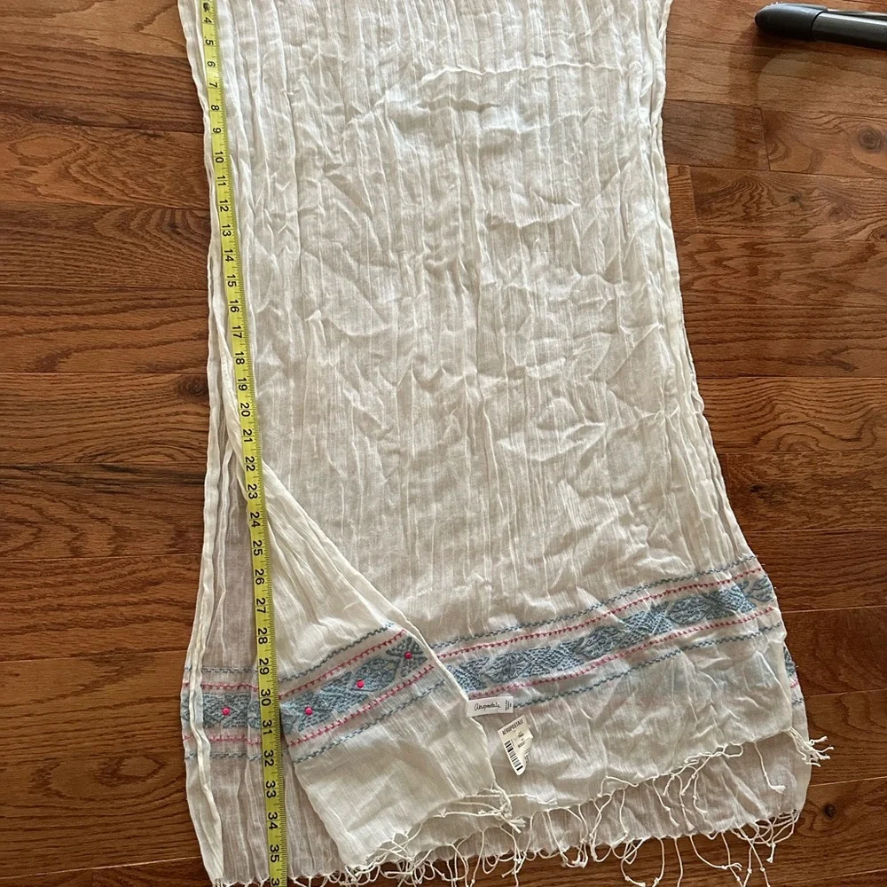 NWT Aeropostale Woman’s Solid White  Scarf, Embroidery & Fringe on both ends.